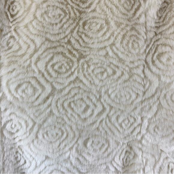 EUC ROZ & ALI Small Faux Fur Vest Faux Suede Trim Dble Snap Zip - Picture 3 of 10